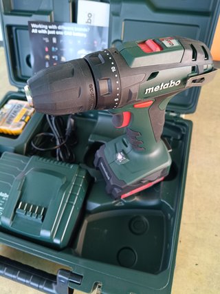 Taladro Atornillador Metabo 14.4V con Cargador y B