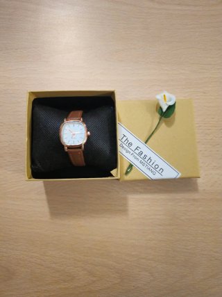 Reloj de pulsera mujer marrón y dorado