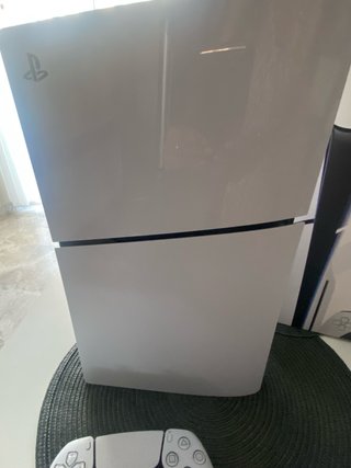 Consola PS5 + Mando + 2 Juegos