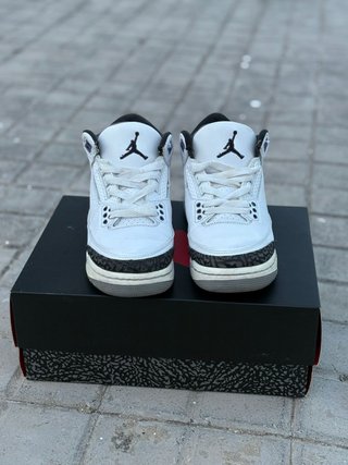 Zapatillas Jordan Moradas y Blanca. (Originales)