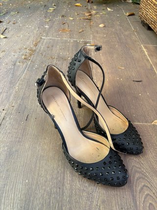 Botines Bershka Negros con Tachuelas