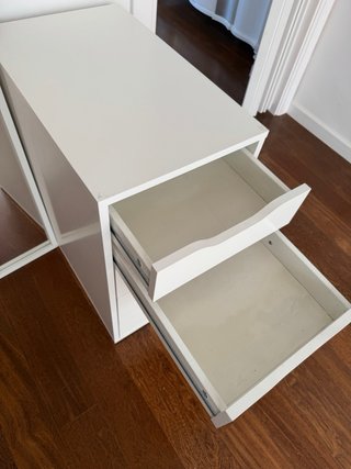 Mesa / escritorio Ikea y 2 cajoneras Alex