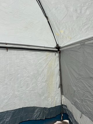 Carpa Plegable Quechua Azul y Blanca