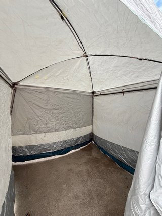 Carpa Plegable Quechua Azul y Blanca