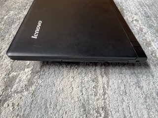 Portátil Lenovo Negro