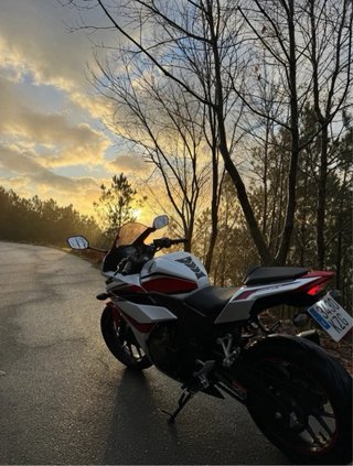 Honda CBR 500 R Roja y Blanca