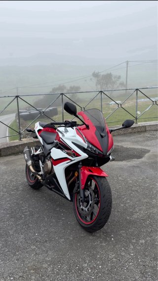 Honda CBR 500 R Roja y Blanca