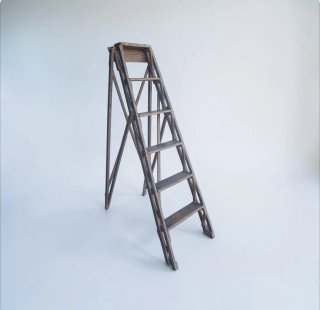 Escalera antigua de madera