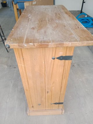 Botellero de madera rústico