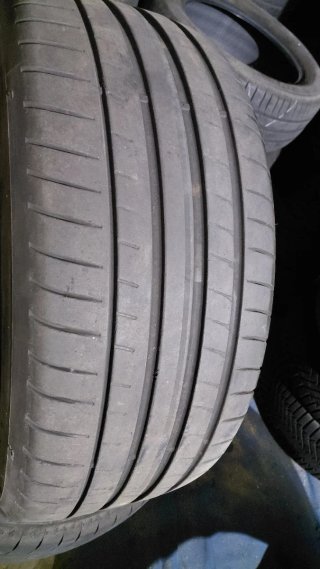 Neumáticos 255/45/19