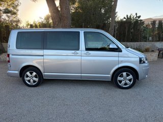 Volkswagen Caravelle 2011