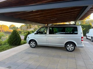 Volkswagen Caravelle 2011