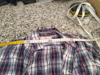 Camisa xadrez azul e vermelha