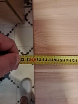 Mesa de comedor de madera