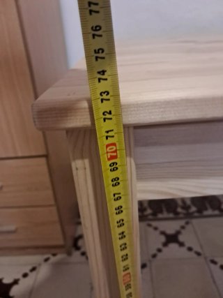 Mesa de comedor de madera