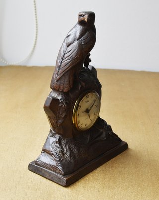 Reloj de sobremesa antiguo de nogal