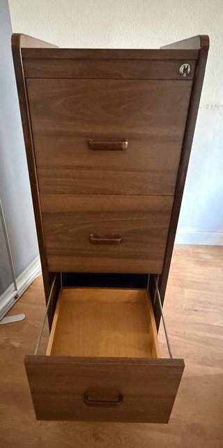 Mueble archivador de madera