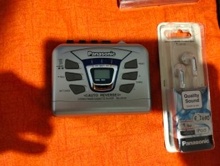 Walkman Panasonic con radio FM e cuffie nuove