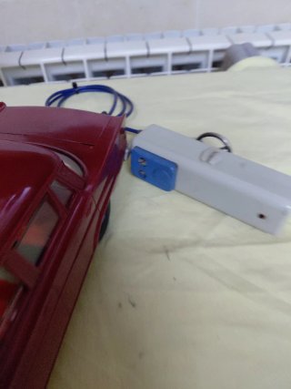 Coche antiguo Mercedes Gama 375