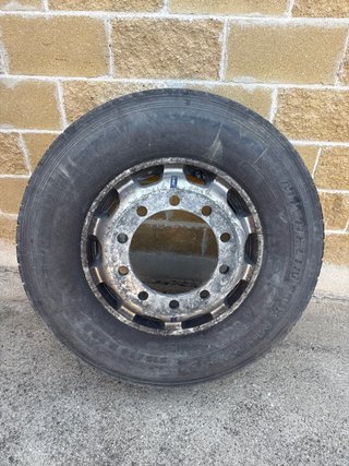 Neumático 315/70 R22.5