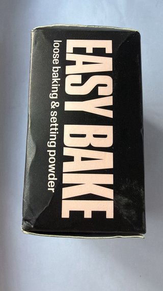Huda Beauty Easy Bake Cipria