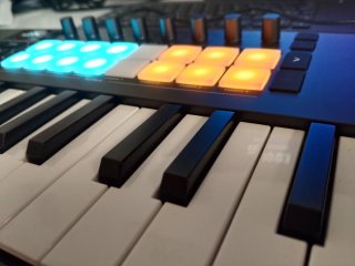 Novation Launchkey Mini 37 MK4