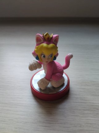 Amiibo Mario y Peach Felina Nintendo