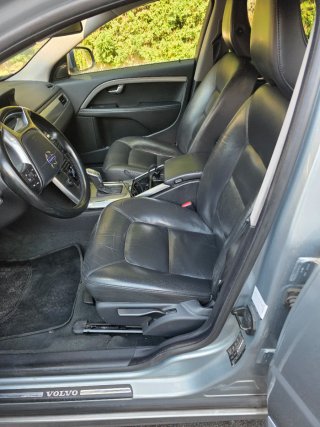 Volvo V70 2015