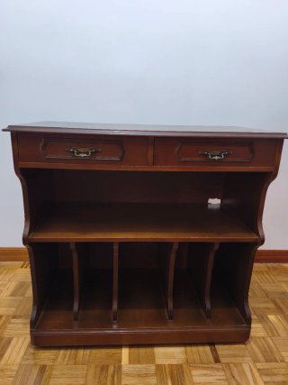 Mesa de TV de madera oscura