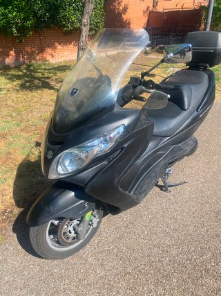 Suzuki Burgman 400 K7