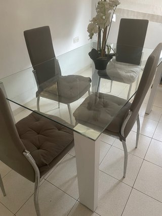Mesa de comedor cristal moderna con 4 sillas