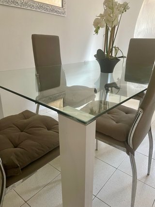 Mesa de comedor cristal moderna con 4 sillas