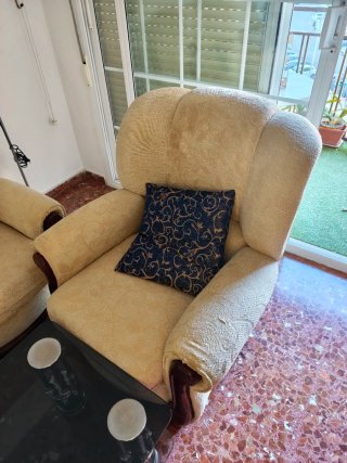 Sillón individual de tela beige. 2 unidades