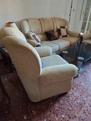 Sillón individual de tela beige. 2 unidades