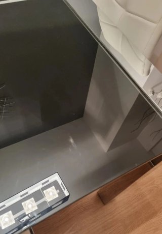 Mesa de comedor cristal y metal