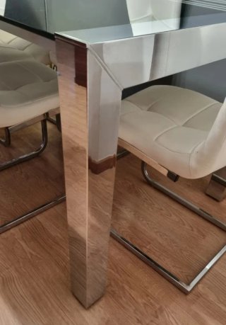 Mesa de comedor cristal y metal