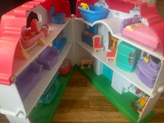 Casita de Juguete con Muebles