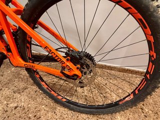 Mondraker Factor Doble Suspensión Naranja
