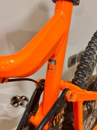 Mondraker Factor Doble Suspensión Naranja