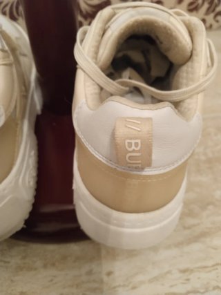 Zapatillas Buffalo Beige y Blancas Mujer