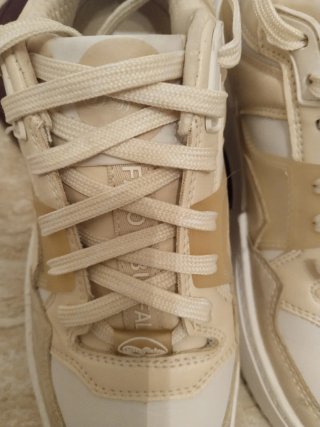 Zapatillas Buffalo Beige y Blancas Mujer