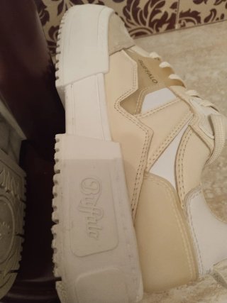 Zapatillas Buffalo Beige y Blancas Mujer