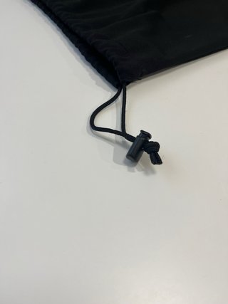 Casco de equitación negro con visera