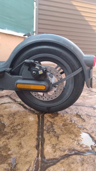 Patinete Eléctrico Xiaomi Mi Electric Scooter 1S (