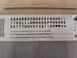 Panel Madera con 60 Letras y Símbolos
