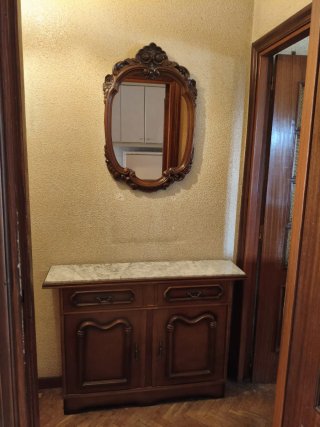 Mueble aparador y espejo madera mármol