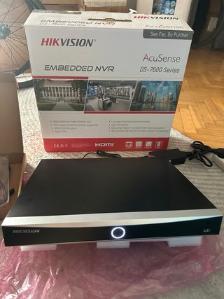 Hikvision AcuSense DS-7600 NVR