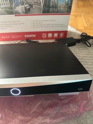 Hikvision AcuSense DS-7600 NVR