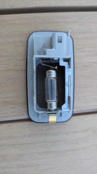 Luz interior Alfa 156
