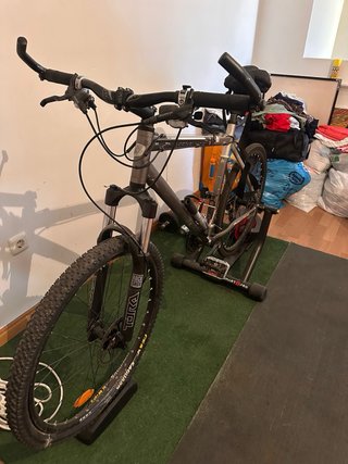 Bicicleta MTB Rockrider 29 + Rodillo Smart Z Pro